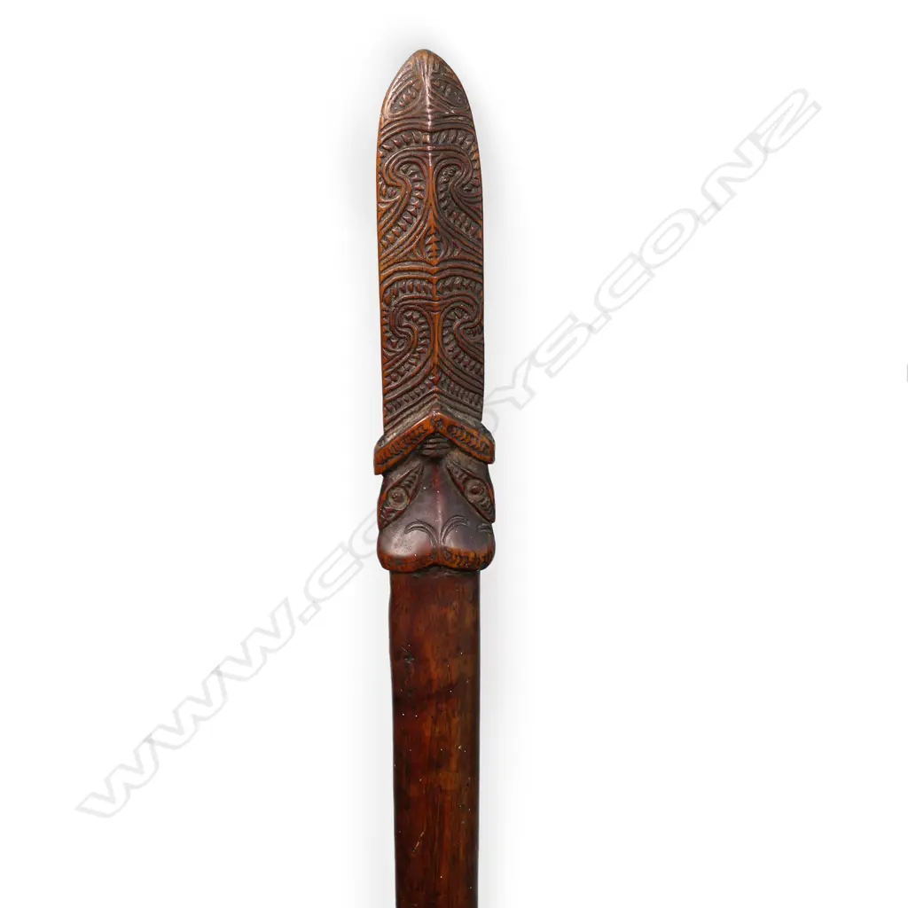A 19thC Māori carved wooden taiaha, Image 1++